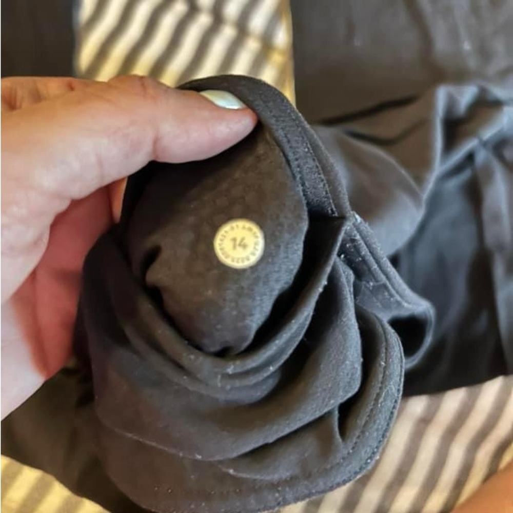 Lululemon flared leggings EUC